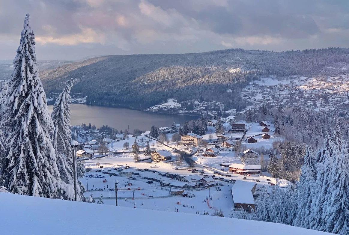 Le Lac depuis les pistes